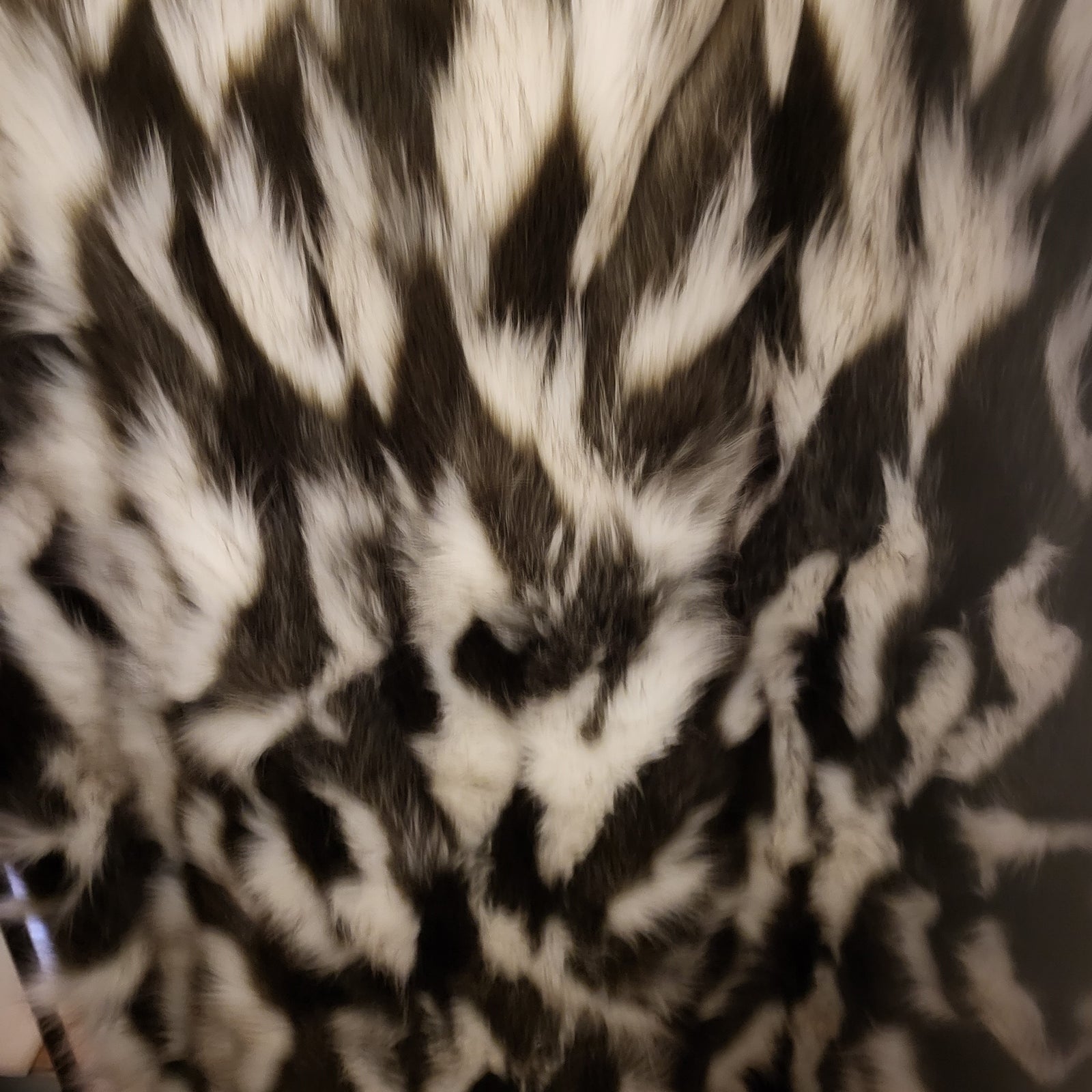 Luxury Faux Fur Throw Chocolate Fox (1 in stock)