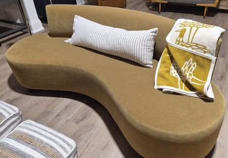 Meadow Sofa Velvet (1 in stock)