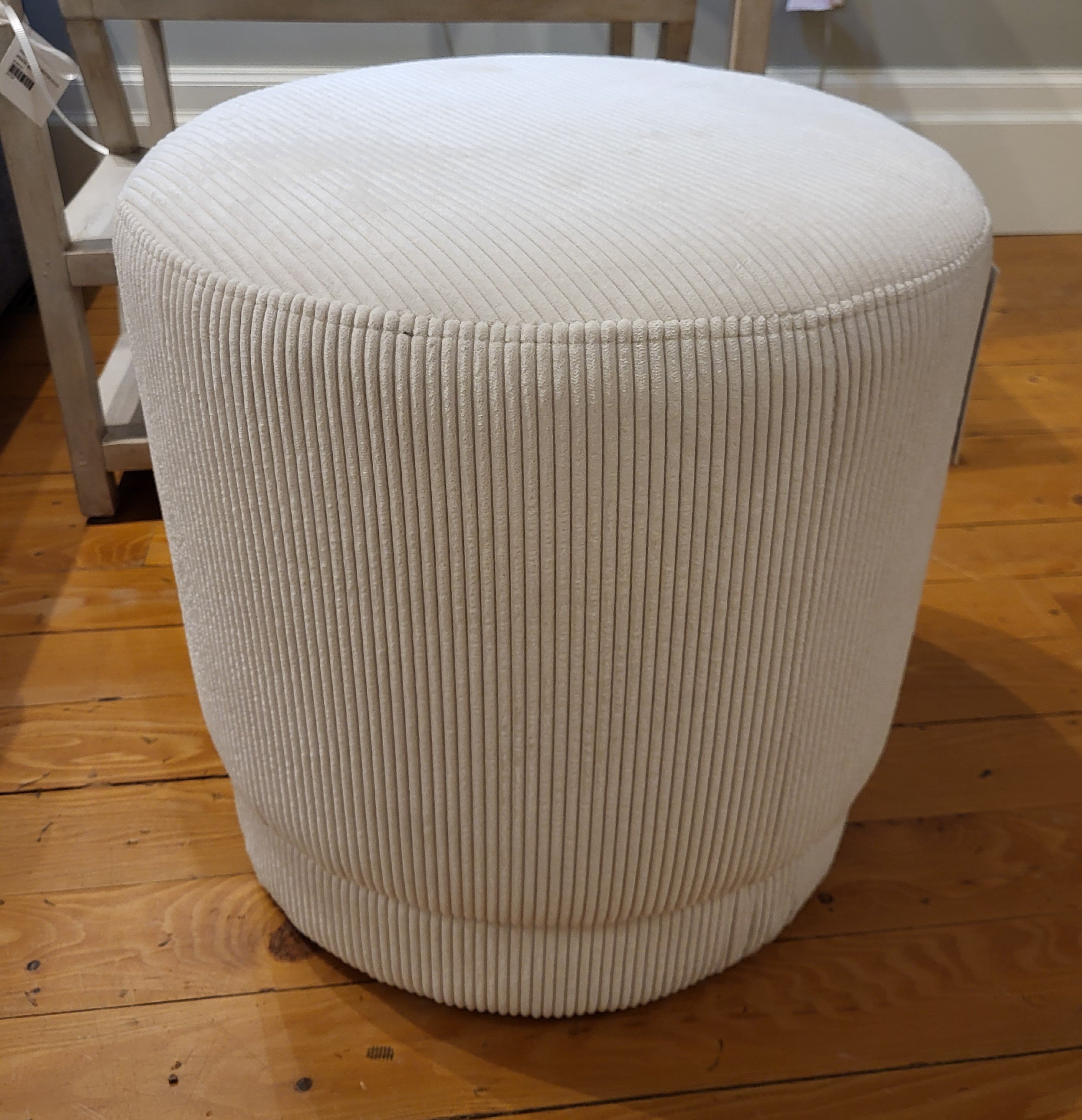 Fluffy Ottoman Pouf 16" Round (2 in stock)