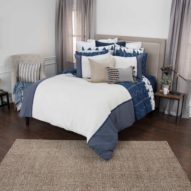 Wilmington Mills King Duvet Cover Indigo 3 piece set (1 set in stock)