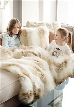 Arctic fox faux fur throw hotsell