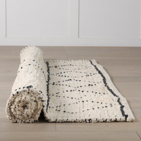 Calvert Gray Cotton Hand Woven Diamond Patterned Rug 8x10 (2 in stock)