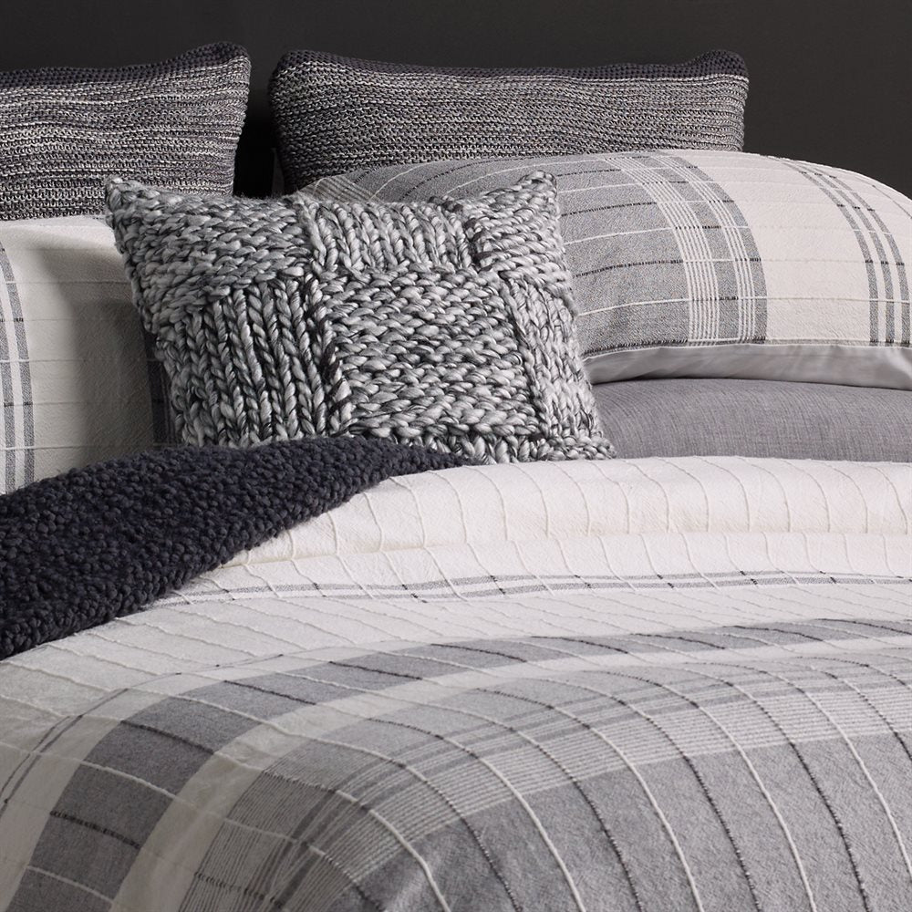 Heinrick Queen Duvet Cover 3 piece set
